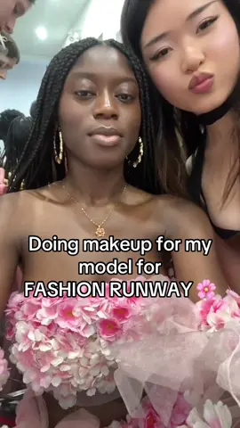 So beautiful 😫😫😫 #fyp #fashion #makeup #makeupartist #makeuptutorial #nyfw #pfw #fashiontiktok #fashionweek #Runway #model #designer #skincare #hautecouture 