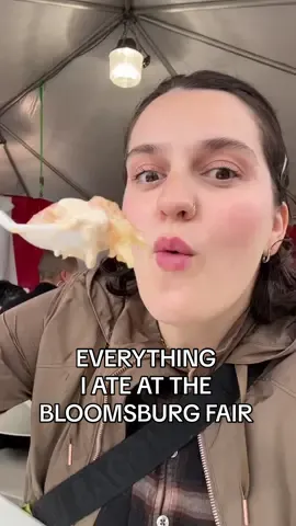 I wanted a bloomin onion but my tummy said no #bloomsburgfair #fairfood 