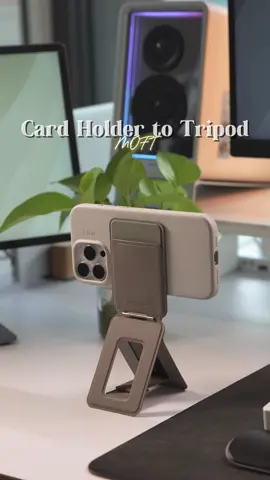 𝗖𝗮𝗿𝗱 𝗛𝗼𝗹𝗱𝗲𝗿 𝘁𝗼 𝗧𝗿𝗶𝗽𝗼𝗱 @MOFT.Global Snap Ecosystem, the case is crafted with premium movas material, paired together with the Invisible Phone Tripod Wallet, this combo is a game changer.  It folds flat and unfolds into a versatile tripod—perfect for watching shows, video calls, or taking photos on the go. 🔥 ———————————— 🔗 Setup Essentials - jsetups.com ———————————— #MOFT #TechEssentials #mofttripod #moftphonecase #phonecase #lanyard #tripod #tripodstand #phone #phoneaccessories #phoneessentials #techessentials #edc #essentials #Tech #techgadgets #technology #phonecases
