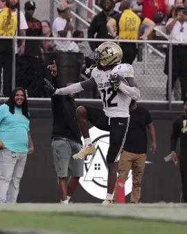 Travis Hunter does the “heisman” celebration after his interception😈 #travishunter #cubuffs #cubuffsfootball #coloradofootball 