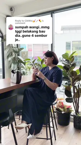 Replying to @CikMisi💅💉💊 bau dia tinggal belakang 🤩wangiii