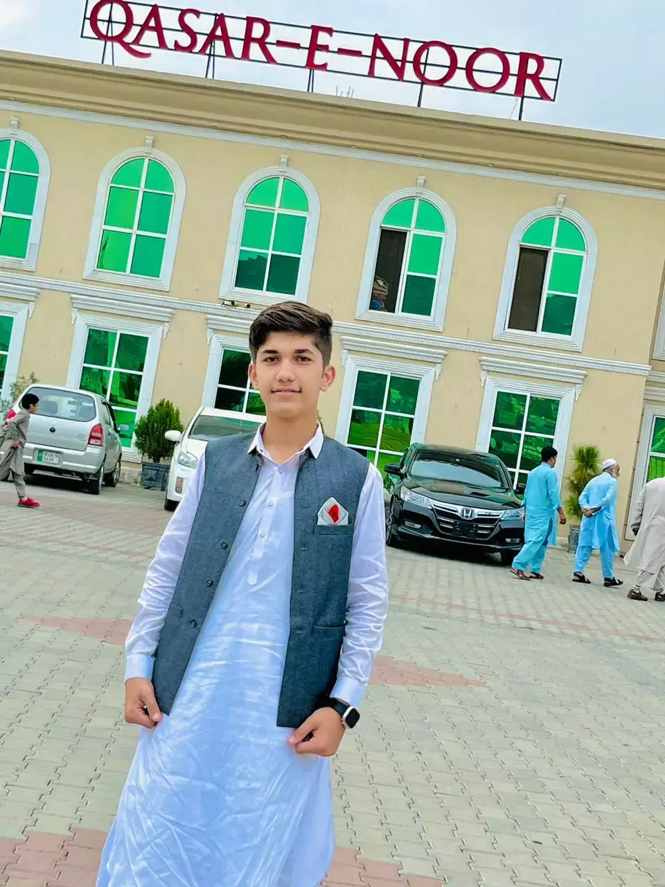 sok chi hm da zra na gurzai dali de kudai ra 