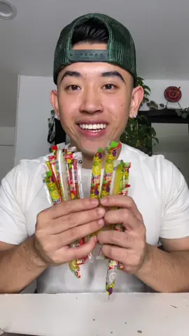 Eating snacks from korea: jelly straws #mukbang #vietnam #vietnamese #davidngo 