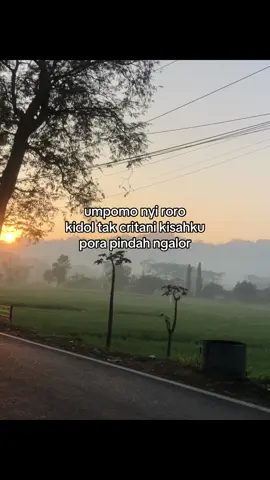 sangkek sedih e🥲#lewatberanda #fypageシ #nyirorokidul 