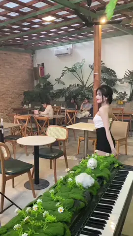 behind the scenes bị quay lén mà thấy cũng dễ thưnnn :)) dc: @Quắnn là Quânn #dpn #chiyeuminhanh #fypシ゚ #xyzbca #xuhuongtiktok #viral #trend #xh 