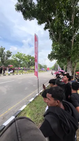 Absen domg yang hadir dari mana aja🤩 #roadrace #roadracesiak #balap #balapsiak #wisatasiak #lewatfyp #CapCut #lewatbranda #siaksriindrapurariau #siaksriindrapura #siak #fypシ゚viral #wisatasiaksriindrapura 