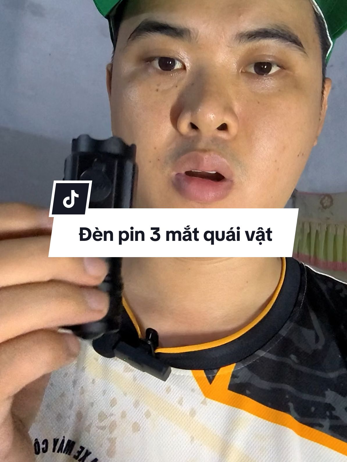 Đèn pin LED mini quái vật 3 mắt siêu sáng #baotramkidstoy #denpin #denpinmini #denpinminicamtay #đenpinmini #denpinminisieusang #denpinledsieusang #phukien #xunghuong 