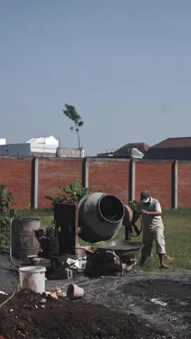 Seng semangat bolo #kulijawi #kulicinematic #kuliestetik #desainrumah #estetik #kontraktor #jasarenovasi #kulibangunan #kontraktormalang #jasaarsitek #bangunrumah 