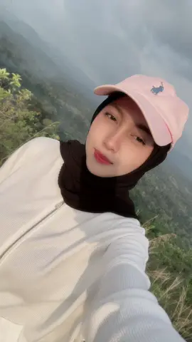 #fypシ゚viral #fy #viralvideo #xyzabc #ootdhijabstyle 