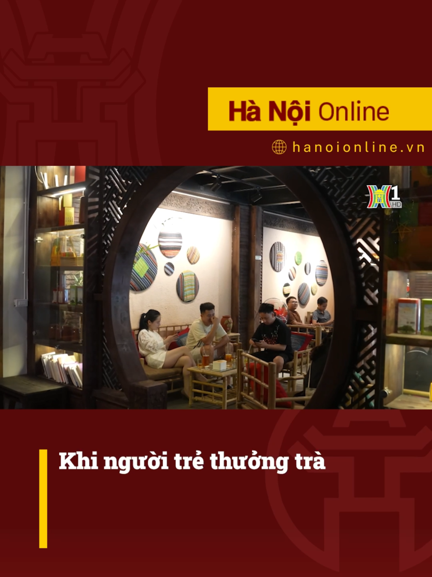 Ấm trà là người bạn đồng hành của bao thế hệ người Việt. Giới trẻ ngày nay, với sự nhạy bén và sáng tạo, đang góp phần làm mới văn hóa thưởng trà, tạo nên những phong cách độc đáo nhưng vẫn giữ nguyên được nét đẹp truyền thống. #htvdaihanoi #nhipsonghanoi #thuongtra #truyenthong #uongtra