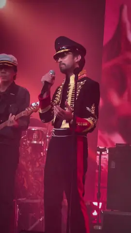 ”เธอไปกับฉันนะ ฉันต้องการเธอ มากกว่าลมหายใจ“  #ตีตั๋วสู่ดวงดาว #เรือสำราญราตรีอมตะ #อีแร้งแห่งจักรวาล #Hugo #SinghaCorporation #Muzikmove #Merecords #SEARCHSTUDIO