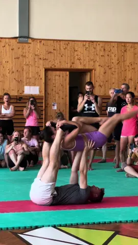 Workshop flow 💙 #acroyoga #acro #fy 