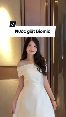 Một em nước giặt thân thiện với môi trường cả nhà tham khảo nha ✨ #nuocgiat #nuocgiatdotrang #biomio #splat #upbase #dungcheese 