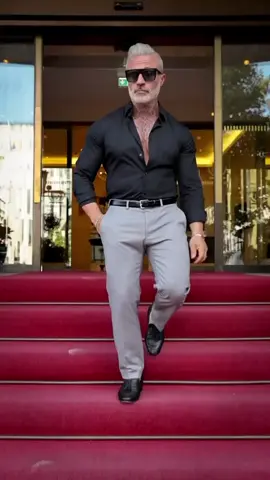 Elegance in appearance and behavior: A self-confident man places importance on his external appearance without appearing superficial.  He knows that style and etiquette are an expression of respect for himself and others. what do you say to that? you agree with me??? Let my know in the comments 👇 Save it for later and share to your Friends❤️ Follow for more...🫶 #selfconfidence #elegant  #appearance  #classy  #menslook #classymen 