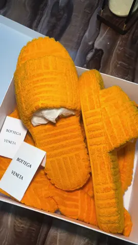 So pretty🥰🧡 #bottegaveneta #bottega #unboxing 