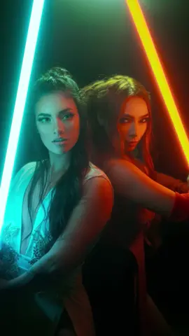 Light side or dark side… what side are you choosing? ✨  @mads ✨ @liquidverve  #starwars #lightsaber #darkside 