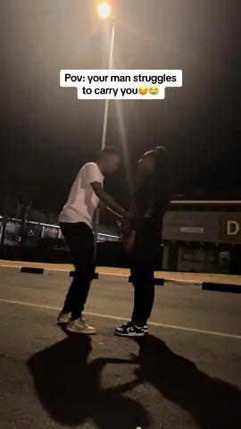 The way he just split my butt chicks😭😭😭😭👍 #funnyvideo #fyp #fypviralシ #coupl 