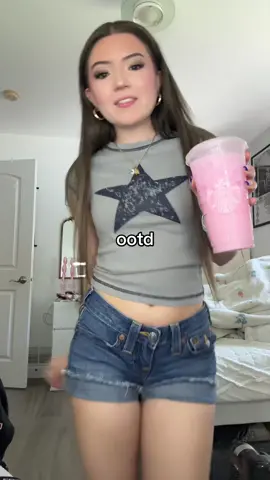 #OOTD #starbucks #viral 