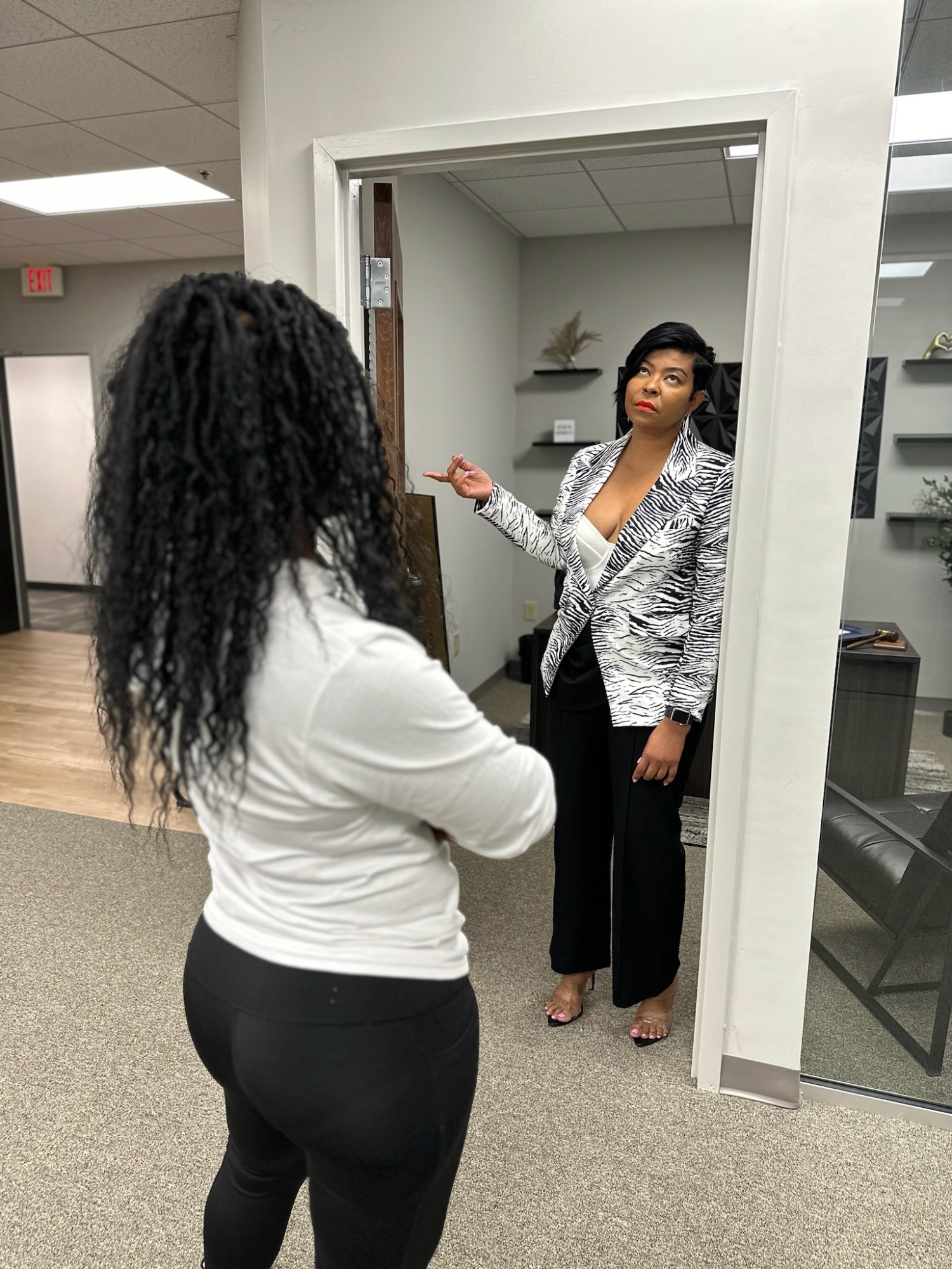 Leilani pulls up on Natasha and asks if she is the reason for the rubber! #God #Jesus #Jesusispoppin #Jesusbeenpoppin #kountrywayne #letthatsizzleinyourspirit #helpisontheway #love #filmmakerchasewalker