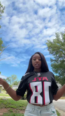 Dorry for the cussing this hkw the games get me😮‍💨😭 #riseup #atlanta #falcons 