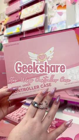 Sooo cute n handy for traveling!! 💖🪽TY @GeekShare for sending this to me ^_^ 🔗 to this below!  #geekshare #controller #xboxcontroller #customcontroller #controllercase #pinkaesthetic #kawaii #kawaiiaesthetic #angelic #angelcore #pinkgamer #pinksetup #unboxing 