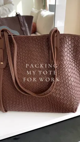 This tote bag is absolutely perfect for work. I adore the rich color, which is just perfect for the autumn season. It's spacious enough to fit all my essentials and more, and the sturdy design gives me confidence that it will hold up well over time. I can't wait to pair it with my fall wardrobe!🍂 #bags #fallbags #TikTokShop #packingmytote #falldealsforyou #totebag 