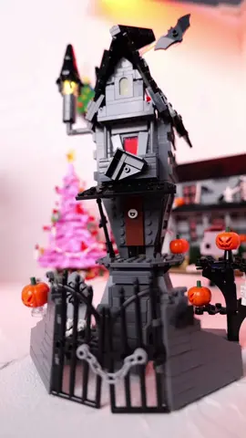 Don’t miss this amazing spooky set#buildingblocks #brickset #coolstuff #falldealsforyou #halloweendecor #halloweengift #spookyhouse #toy 