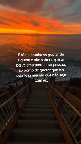 estranho e triste. ❤️‍🩹🧸 #amor💔 #explore #fyppppppppppppppppppppppp 