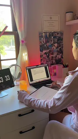 One of my favorite study methods is active recall, and Bites makes it incredibly effective! With Bites, I can quiz myself using different question formats, while also utilizing flashcards for quick reviews. This combination helps reinforce my understanding and boosts my memory for better exam preparation! #Bites #activerecall #studysmart #studyhack 