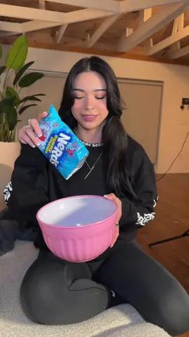 @Camilla Araujo & I trauma bonded over candy trauma bucket