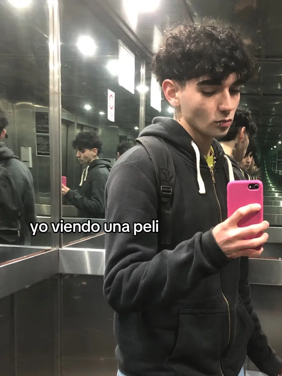 encima casi que no respiro para no molestarle aajajaj #hombro #apoyar #comodo  #sentimientos #confianza 