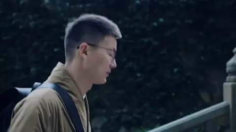 “每一次心痛之后的醒悟，都是走向成熟的阶梯。”#情感