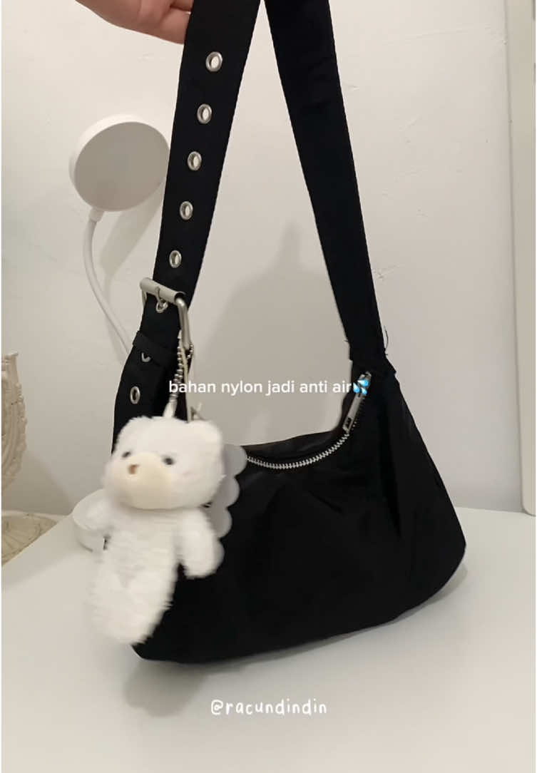 nylon bag super kyut & aesthetic #nylonbag #bagwaterproof #shoulderbag #kkvshoulderbag #aestheticbag 