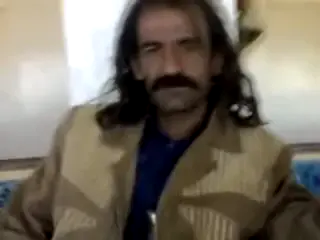 من هانته بطنه جعل له كشيفه يمشي مدني مثل كلب الملاهي