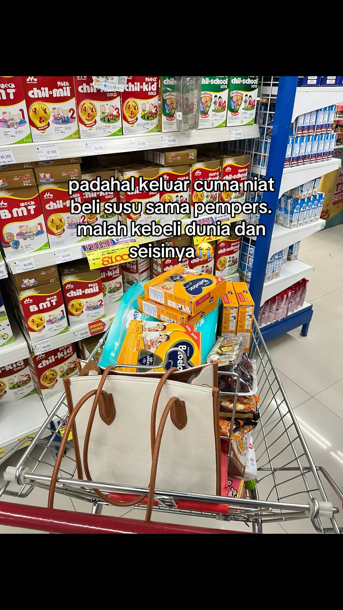 nangis dipojokan😭😭