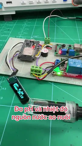 Đo pH và nhiệt độ nước ao nuôi tôm cá dùng esp32 #dienthongminhesmart #iot #laptrinhnhung #tuhociot #esp32 #pH 