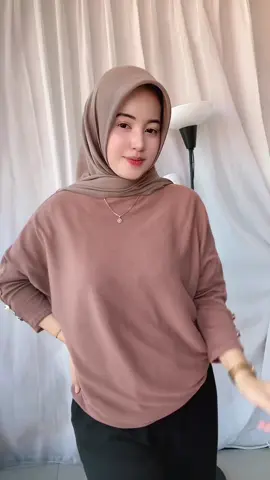 Kalo aku si maunya atasan Sonya top knit semua warna😍🔥🔥 #WIBGAJIAN #BeliLokal #outfitideas #promoguncang1010 #fypシ #InspirasiFashion #Funtasticpayday #ootdinspo #JelajahMerdeka #atasanknit #JelajahLiburan 