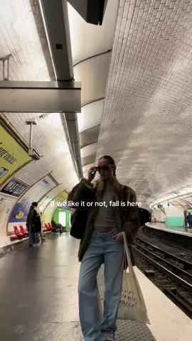 Fitcheeck  #paris #fashionschool #falloutfits #furcoat #vintagefur #fyp #OOTD 