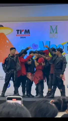 VAMOS💥 #straykids #skz #skzstay #straykidsstay #chkchkboom #dance #kpop #kpopdance #dancecover #fypkpop #kpopfyp #dancer #kpopevent #indonesia #fyp #foryou #foryourpage #viral 