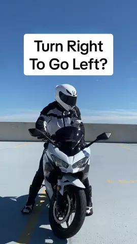 Turn Right To Go Left? Motorcycle Counter Steering Explained #ninja400 #motorcycle #sportbike #bike #biketok #beginner #fyp 