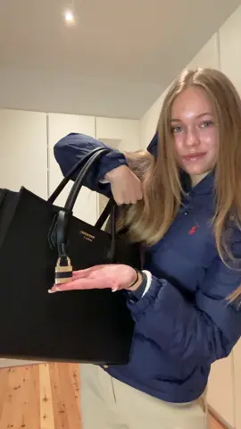 Mit dem Rabattcode ,,justfranzix” bekommt ihr 10% auf alles bei @Princely London 😍