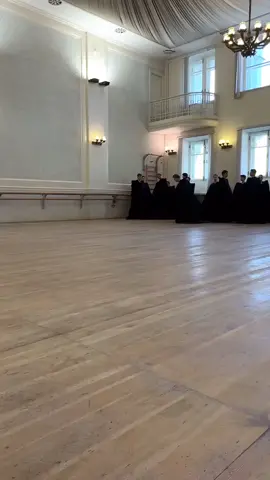 Moiseyev ballet dancers use a unique technique where they take rapid, small steps on the balls of their feet, while keeping their upper bodies still. This creates the illusion of gliding or floating across the stage, making their movements appear effortless and smooth. #nanchalantdreadhead #demure #skibiditoilet #mindfulness #fypシ #spitonthatthang #youtube ##nanchlant 