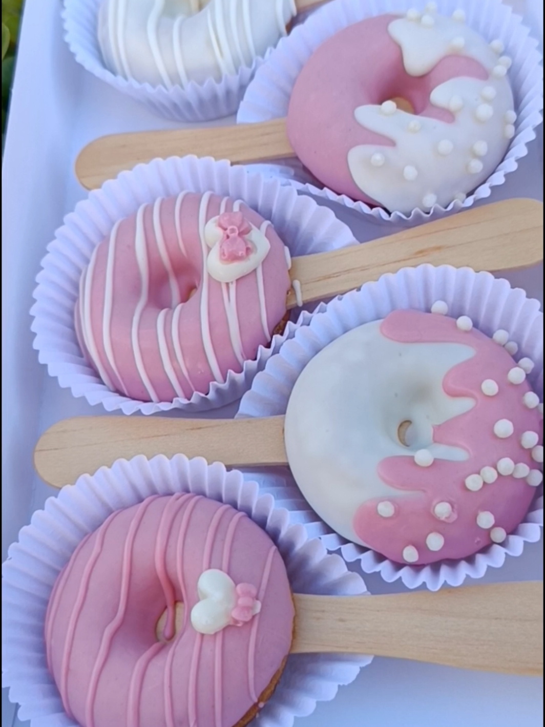 Mini donuts no palito 🍩 #minicakedonuts #minidonuts #donuts 