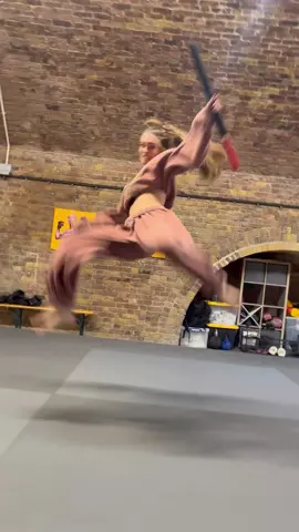 Rough lil choreo.. adding some 360’s 🌪️🌪️#martialarts #training #fyp #martialartsgirls #martialartstraining #fy #linkinpark @Linkin Park 