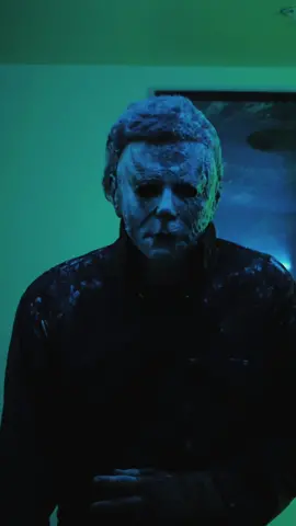 IT’S THE LAST DAY OF SEPTEMBER! 🎃🔪  #michaelmyers #theshape #theboogeyman  #michaelmyers2022 #Halloween2022 #HalloweenEndsMovie #HalloweenEnds #HalloweenKills #Halloweenmovie2018 #michaelmyerscosplay #michaelmyersfan #horrorcollector #horrorfan #horrorcosplay #horror #slasher #80shorror #HalloweenEnds #horrorfreak #horrorjunkie #jamesjudecourtney #trickortreatstudios #cosplay #cosplayer #fyp #fypシ #fypシ゚viral #foryou #foryoupage 