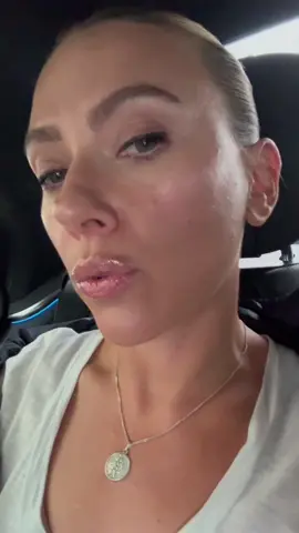 Caring for these iconic lips since… 👀  #ScarlettJohansson #TheOutset #cleanskincare #hydratedlips 