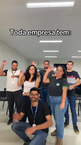 Super poderosos em ação🦸🦸‍♀️ #trabaho #empresa #humor #meme #chefe #fyp 