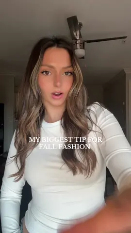 You can’t beat this price!! #tiktokshop #capsulewardrobe #fallfashion #fashiontips #womenfashion #longsleeveshirt #falltransitionoutfit #summertofalloutfits #skimslongsleeve #basicstyle 