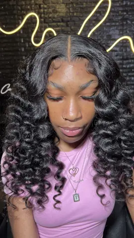 Replying to @jeeleecaa answer some questions💕 #wiginstall #shreveporthairstylist #frontal #frontalwig #closurewig #edgestutorial #amazonwig #wig #frontalinstall #hairtutorial #fluffyedges #baldcap #baldcapmethod 