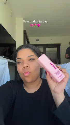 Just a little grwm for a day in LA 🩷🎀🌷🦋💌#grwmroutine #la #tumblergirls #trending #sabrinacarpenter #makeuptutorial #makeup 